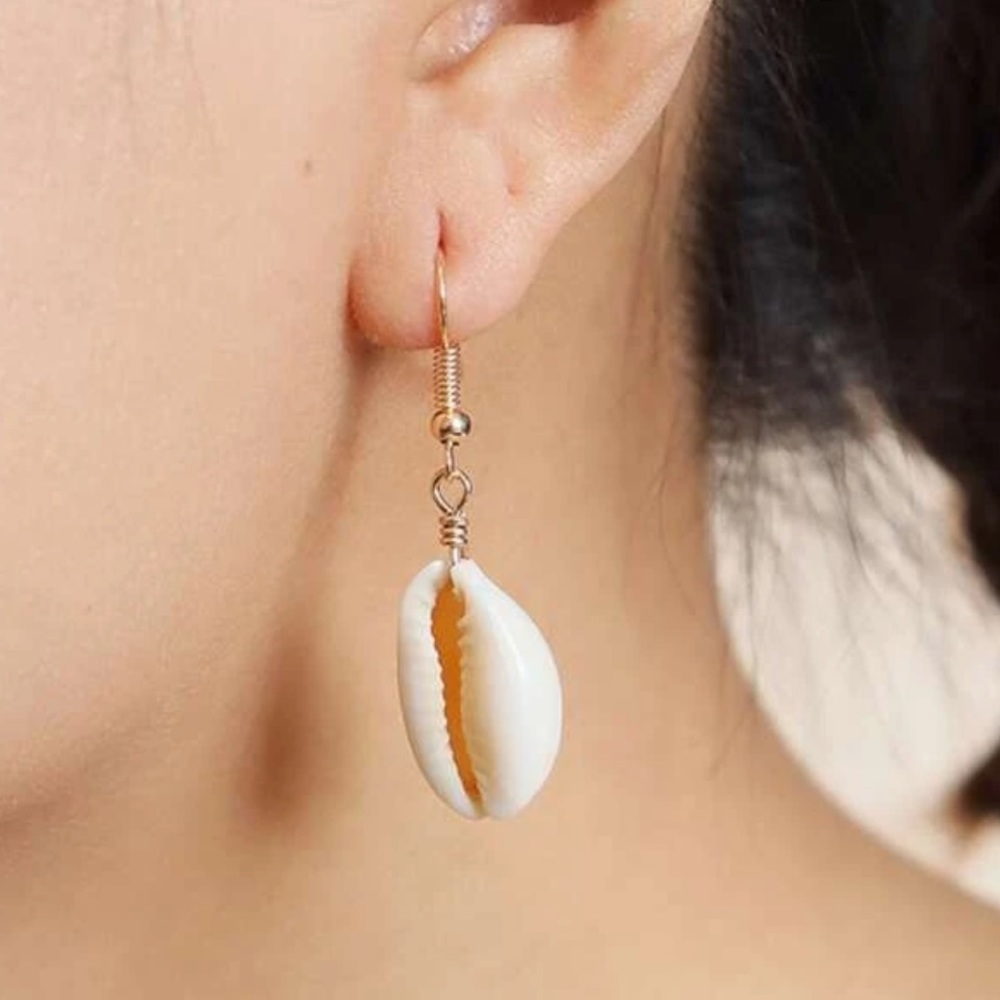 Gorgeous Mermaid Must-Have seashell earrings
